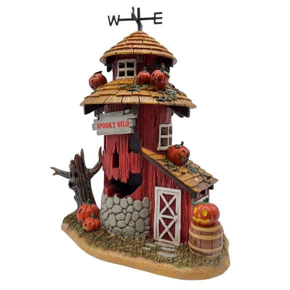 Hawthorne Village Disney Halloween Harvest Village Lighted Goofy's Spooky Silo - Picture 3 of 14